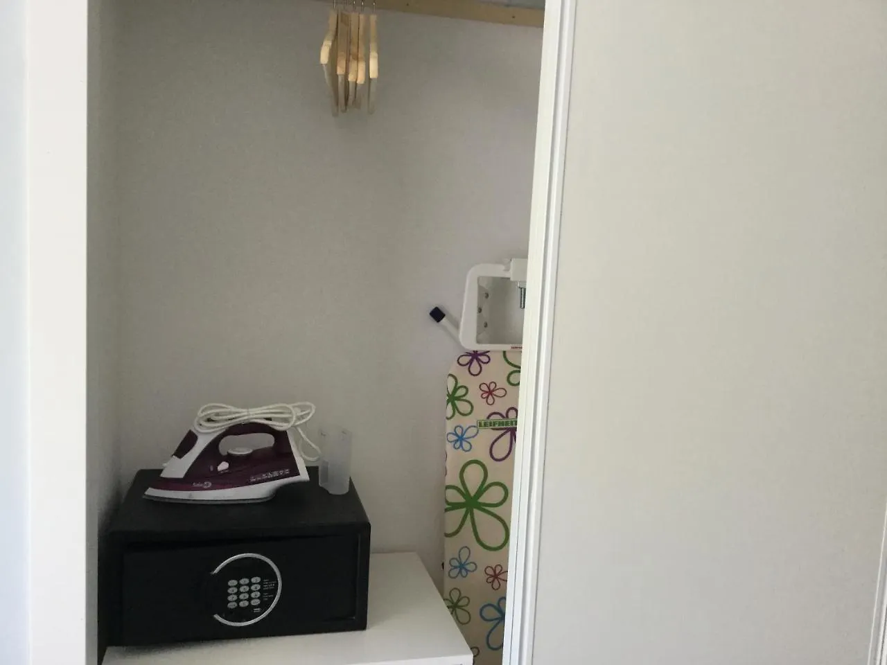 Banus Beach Studios Marbella 0*,
